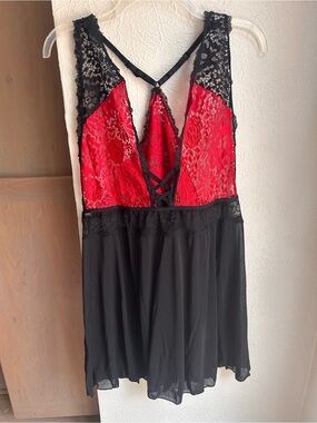 Women’s negligee red and black nightie 2X